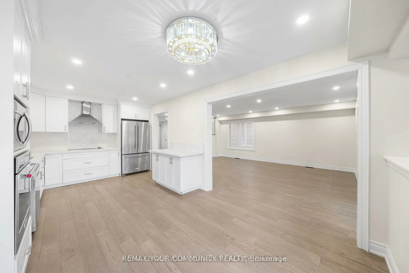 32, Downy Emerald, Bradford, Bradford West Gwillimbury