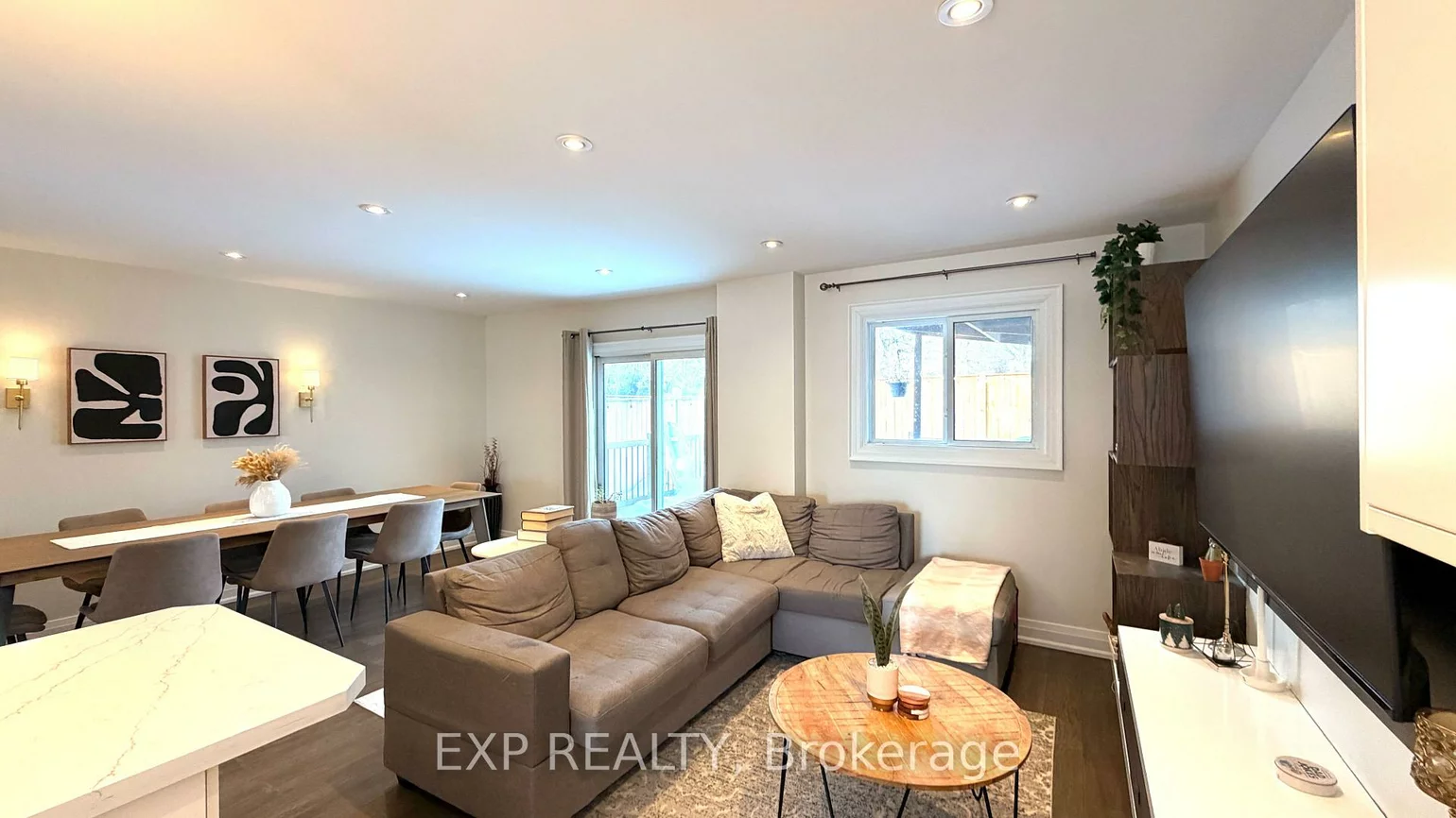 7, Rak, Bradford, Bradford West Gwillimbury