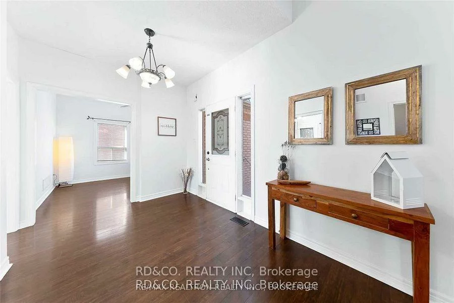 6, Depeuter, Bradford, Bradford West Gwillimbury