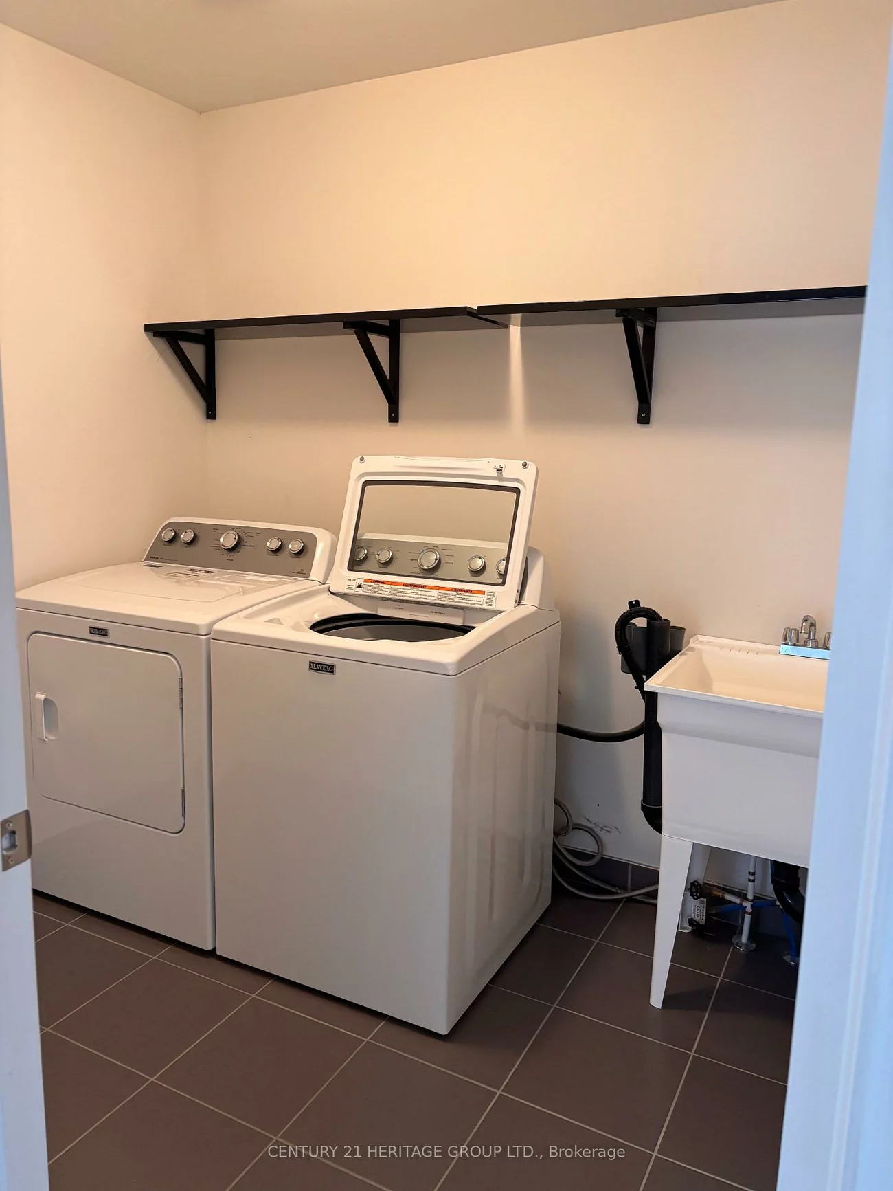 55, Lewis, Bradford, Bradford West Gwillimbury