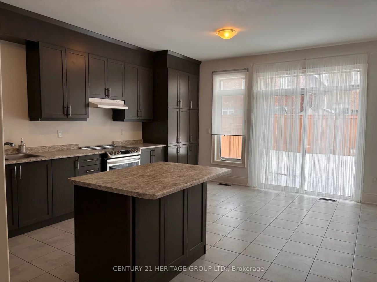 55, Lewis, Bradford, Bradford West Gwillimbury