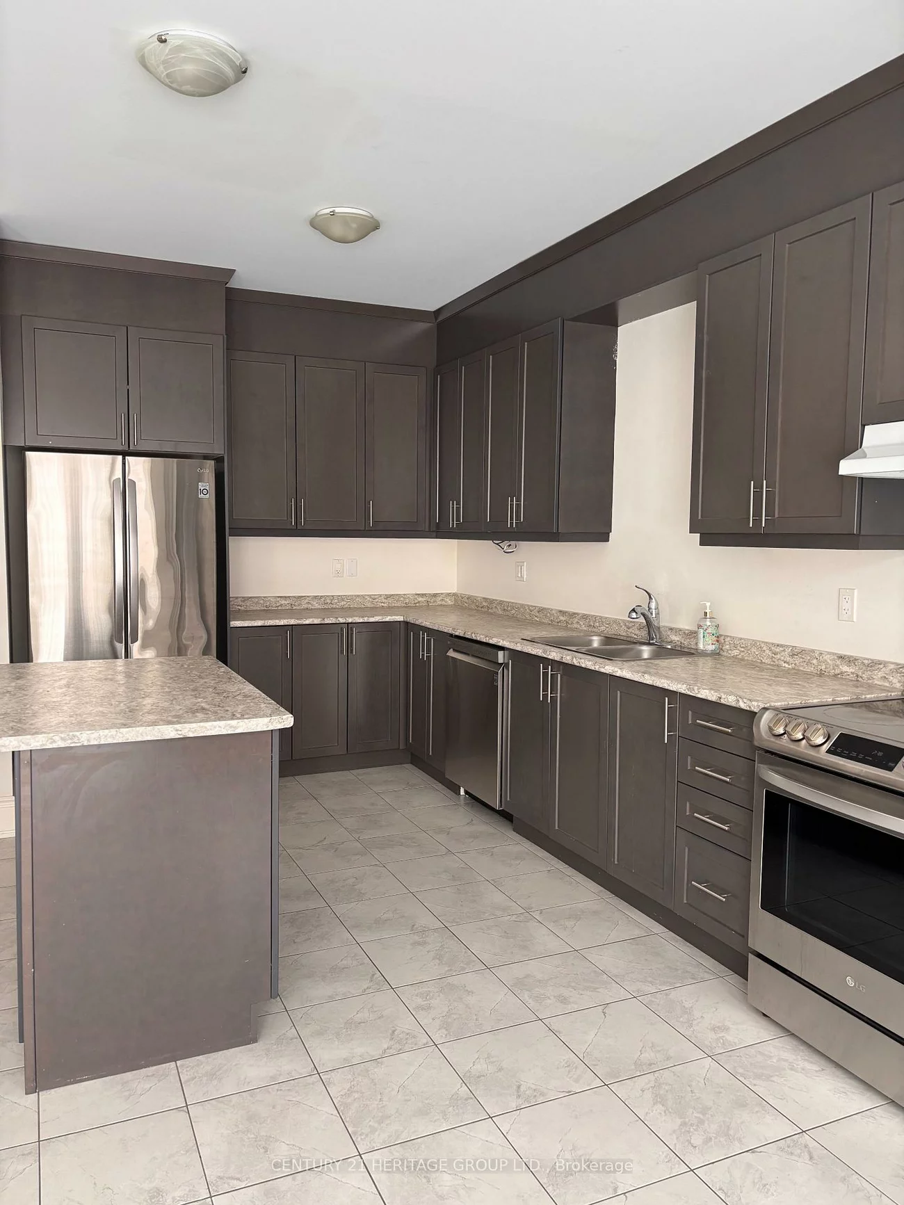 55, Lewis, Bradford, Bradford West Gwillimbury