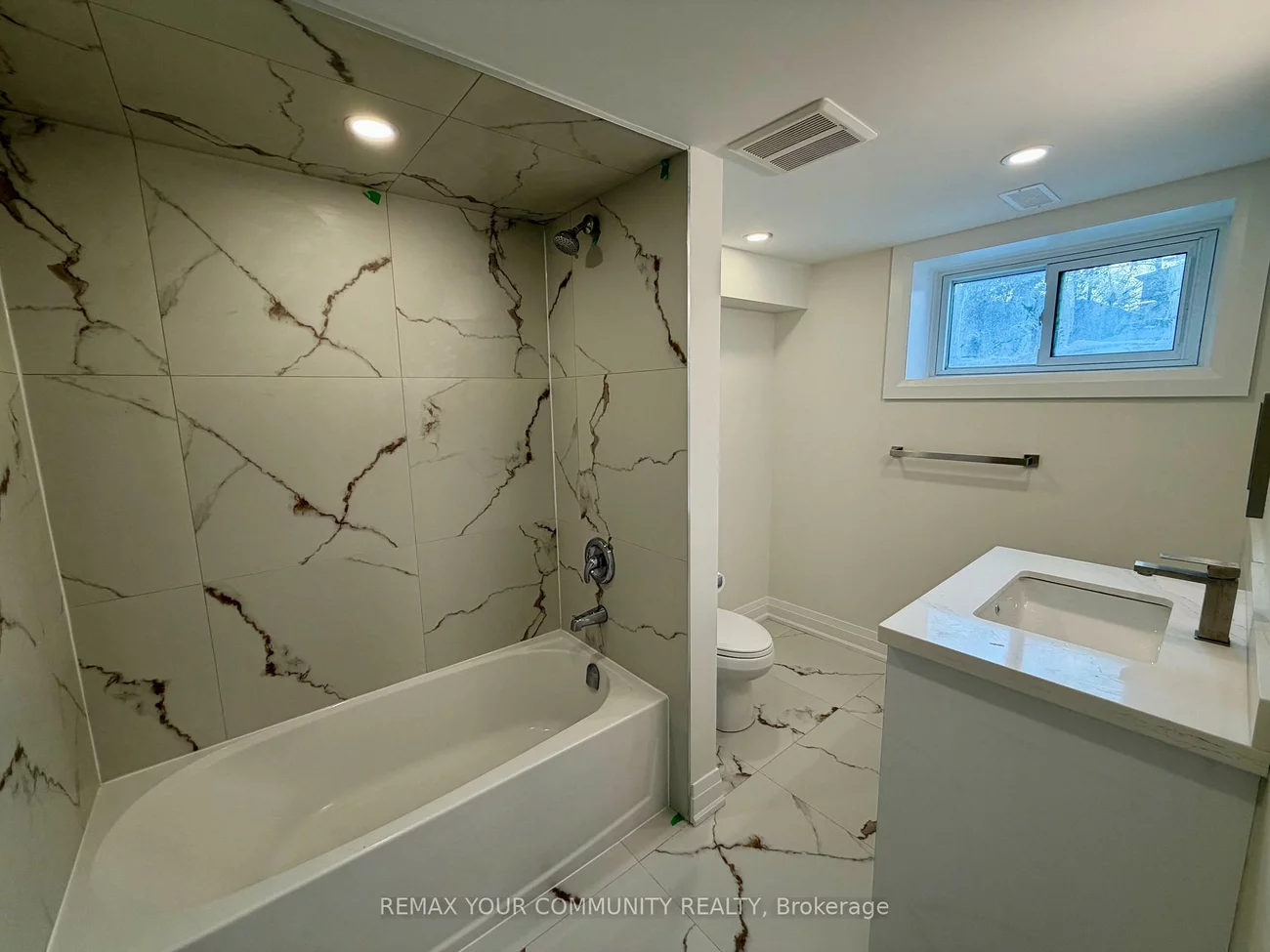 130, Simcoe, Bradford, Bradford West Gwillimbury