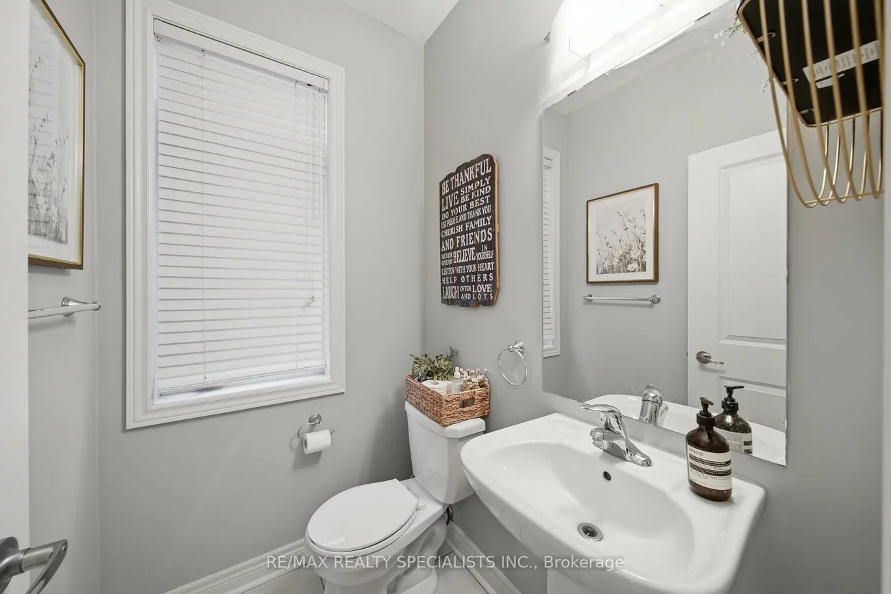 12, Fortis, Bradford, Bradford West Gwillimbury