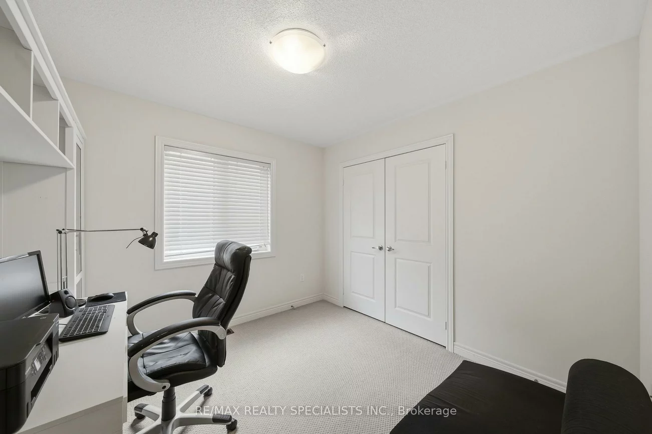 12, Fortis, Bradford, Bradford West Gwillimbury