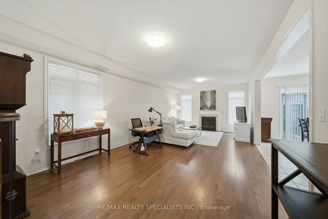 12, Fortis, Bradford, Bradford West Gwillimbury