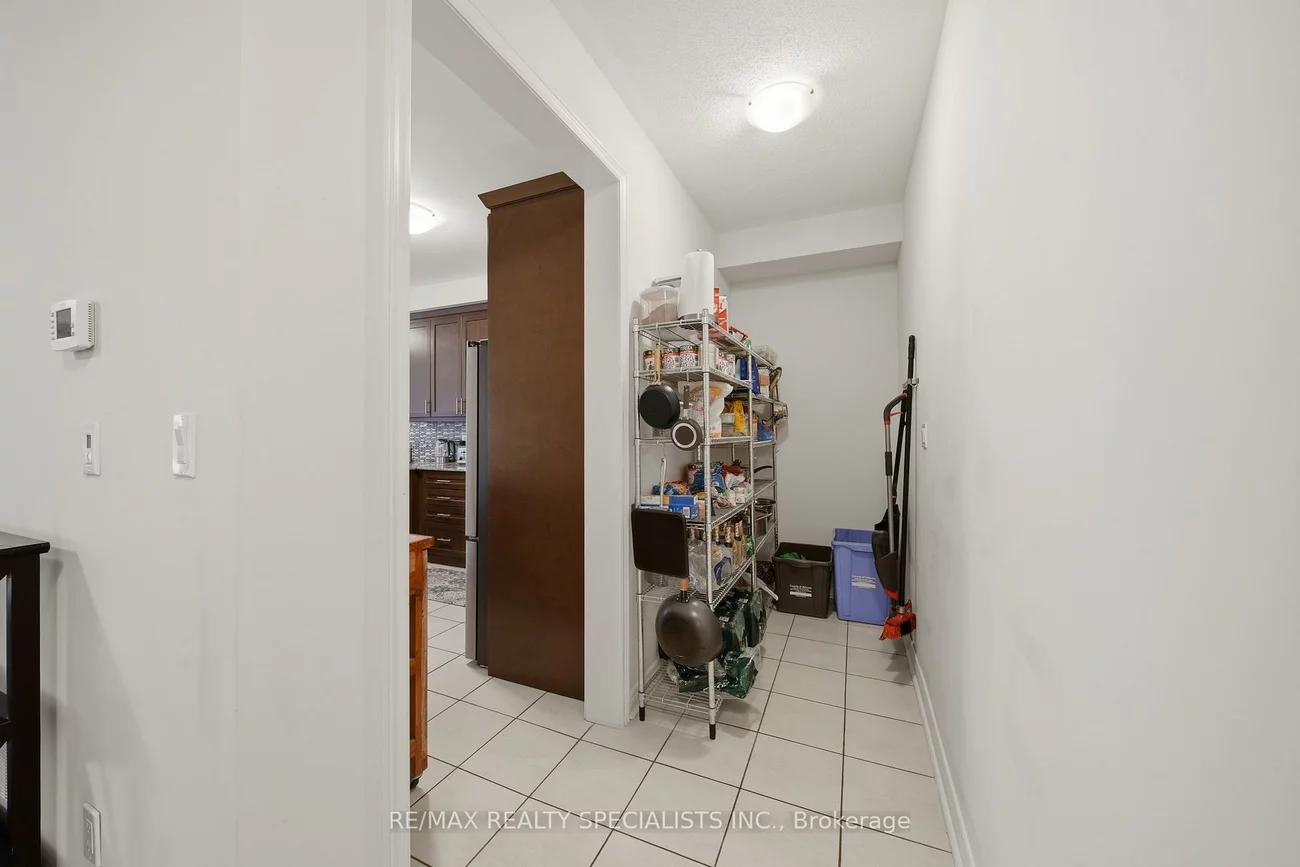 12, Fortis, Bradford, Bradford West Gwillimbury