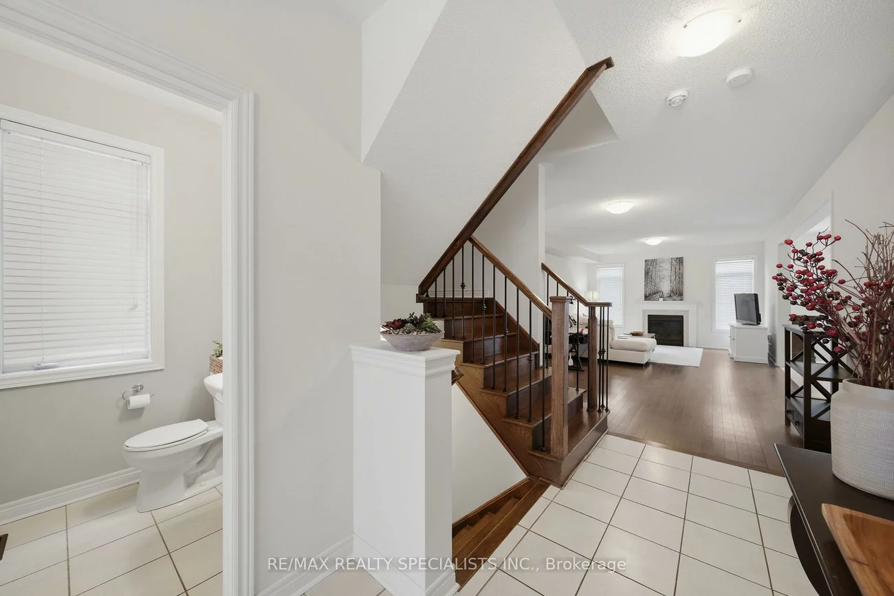 12, Fortis, Bradford, Bradford West Gwillimbury