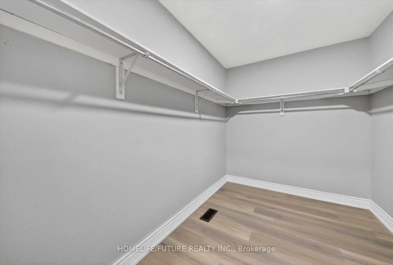 939, Miller Park, Bradford, Bradford West Gwillimbury