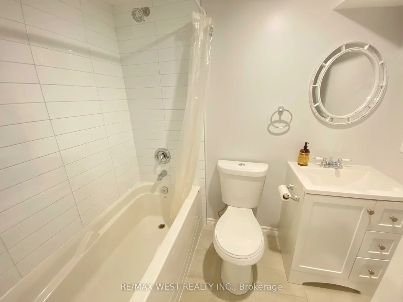 20, Britannia, Bradford, Bradford West Gwillimbury