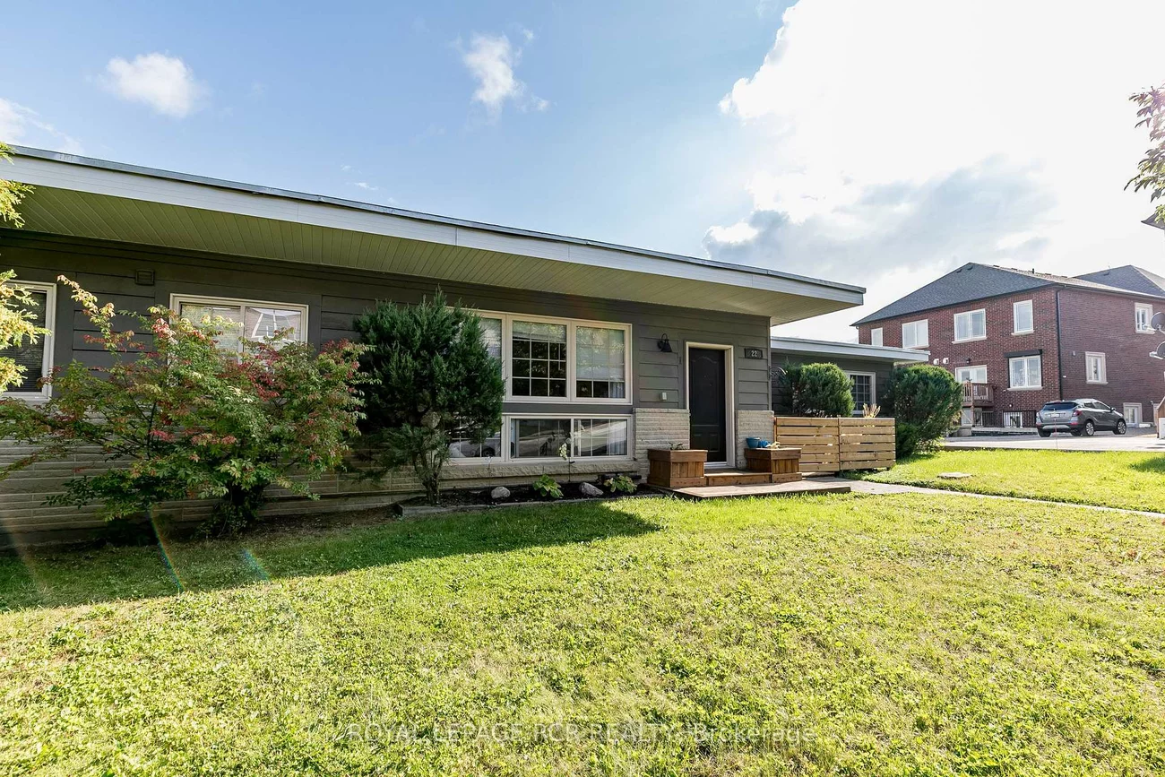 22, Centre, Bradford, Bradford West Gwillimbury