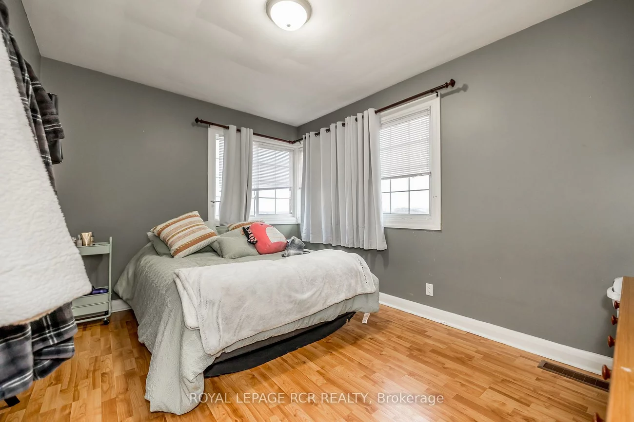 22, Centre, Bradford, Bradford West Gwillimbury