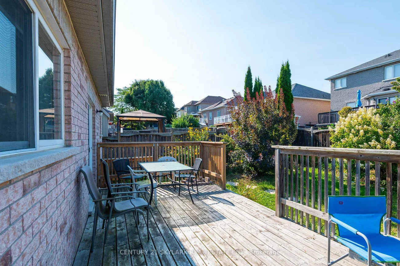 40, Highland, Bradford, Bradford West Gwillimbury