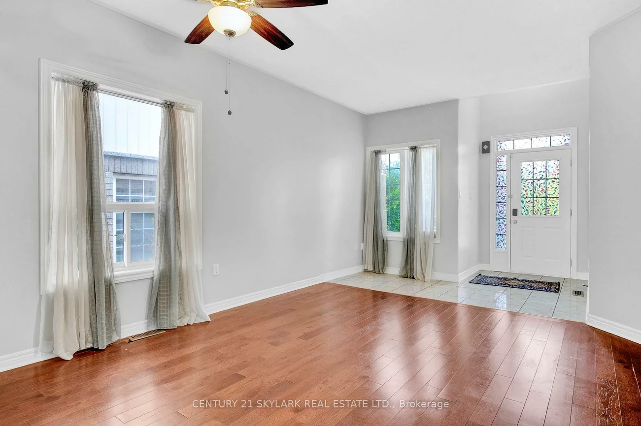 40, Highland, Bradford, Bradford West Gwillimbury