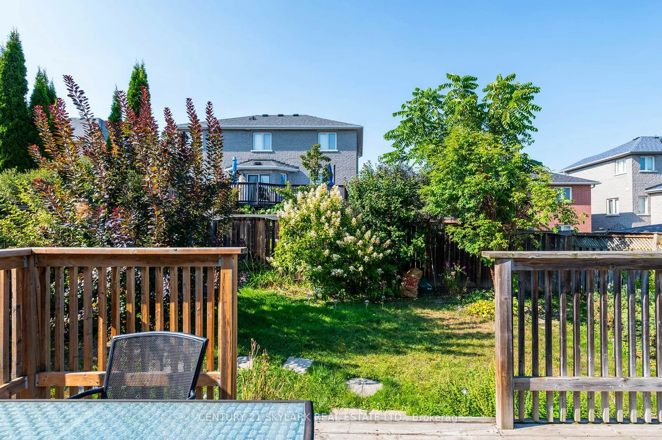 40, Highland, Bradford, Bradford West Gwillimbury