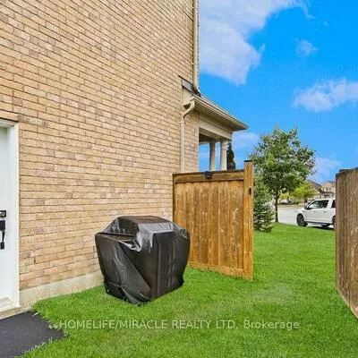 75, Jewelwing, Bradford, Bradford West Gwillimbury