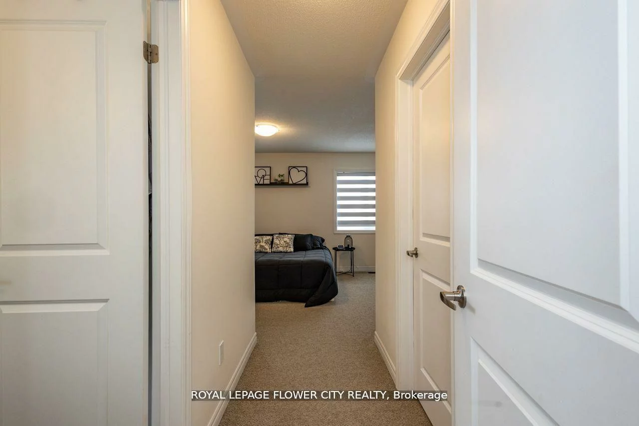 13, Ferragine, Bradford, Bradford West Gwillimbury