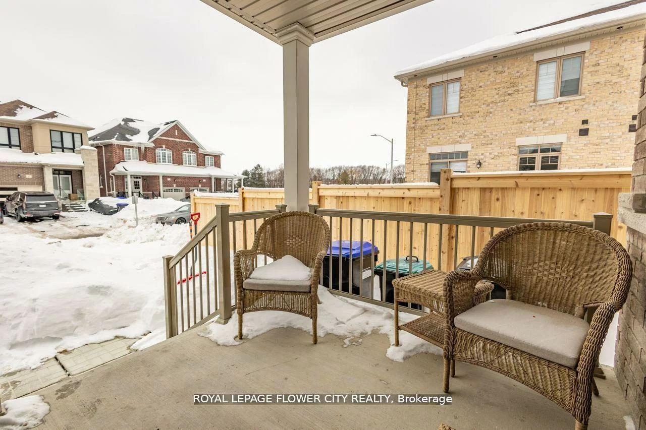 13, Ferragine, Bradford, Bradford West Gwillimbury