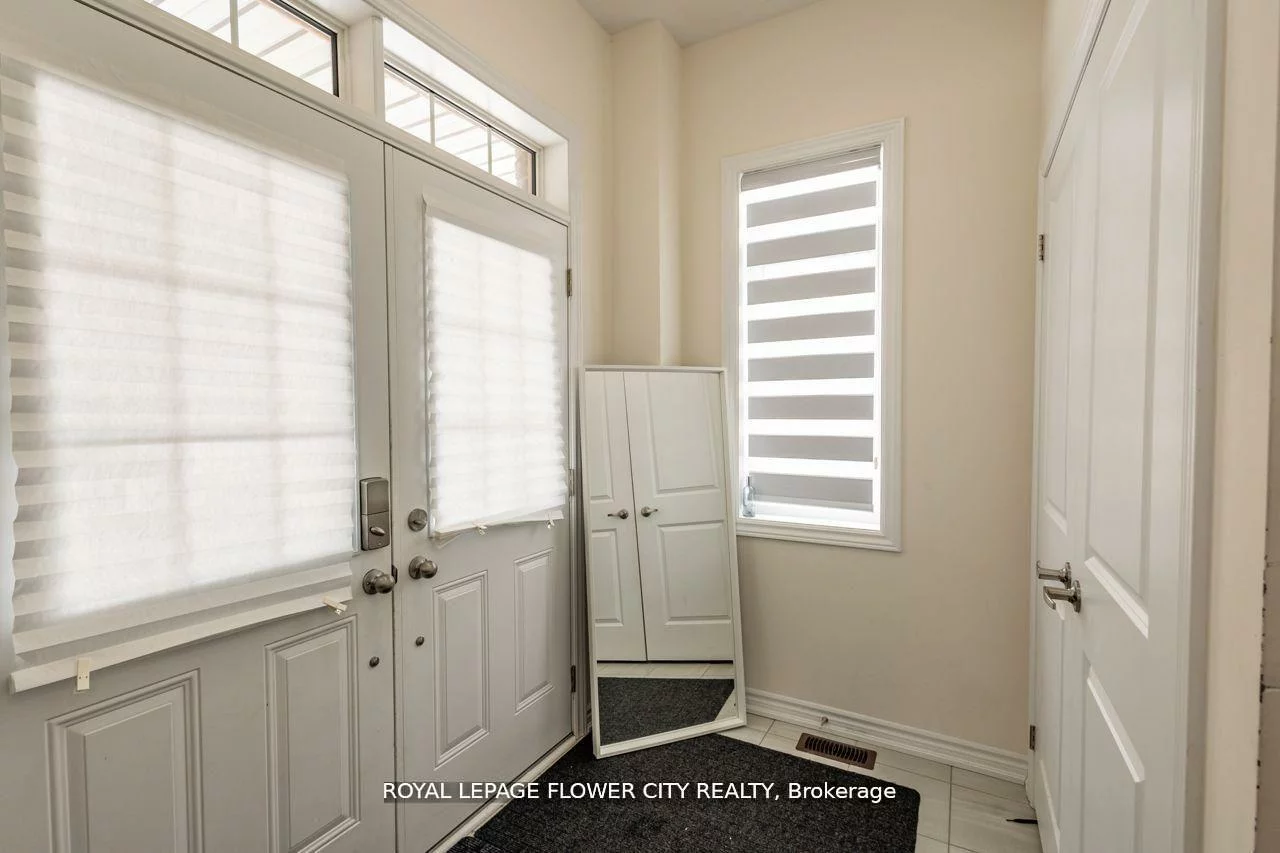 13, Ferragine, Bradford, Bradford West Gwillimbury