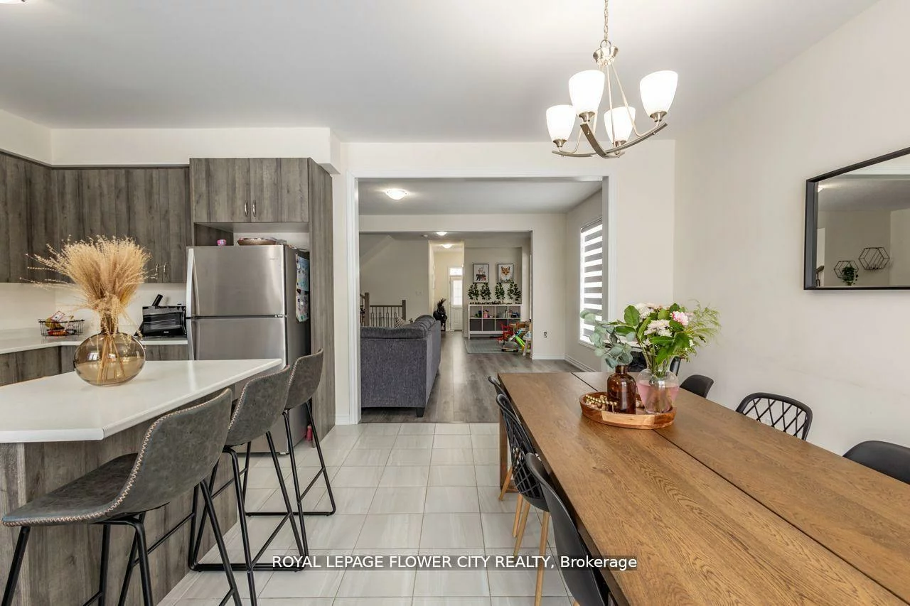 13, Ferragine, Bradford, Bradford West Gwillimbury