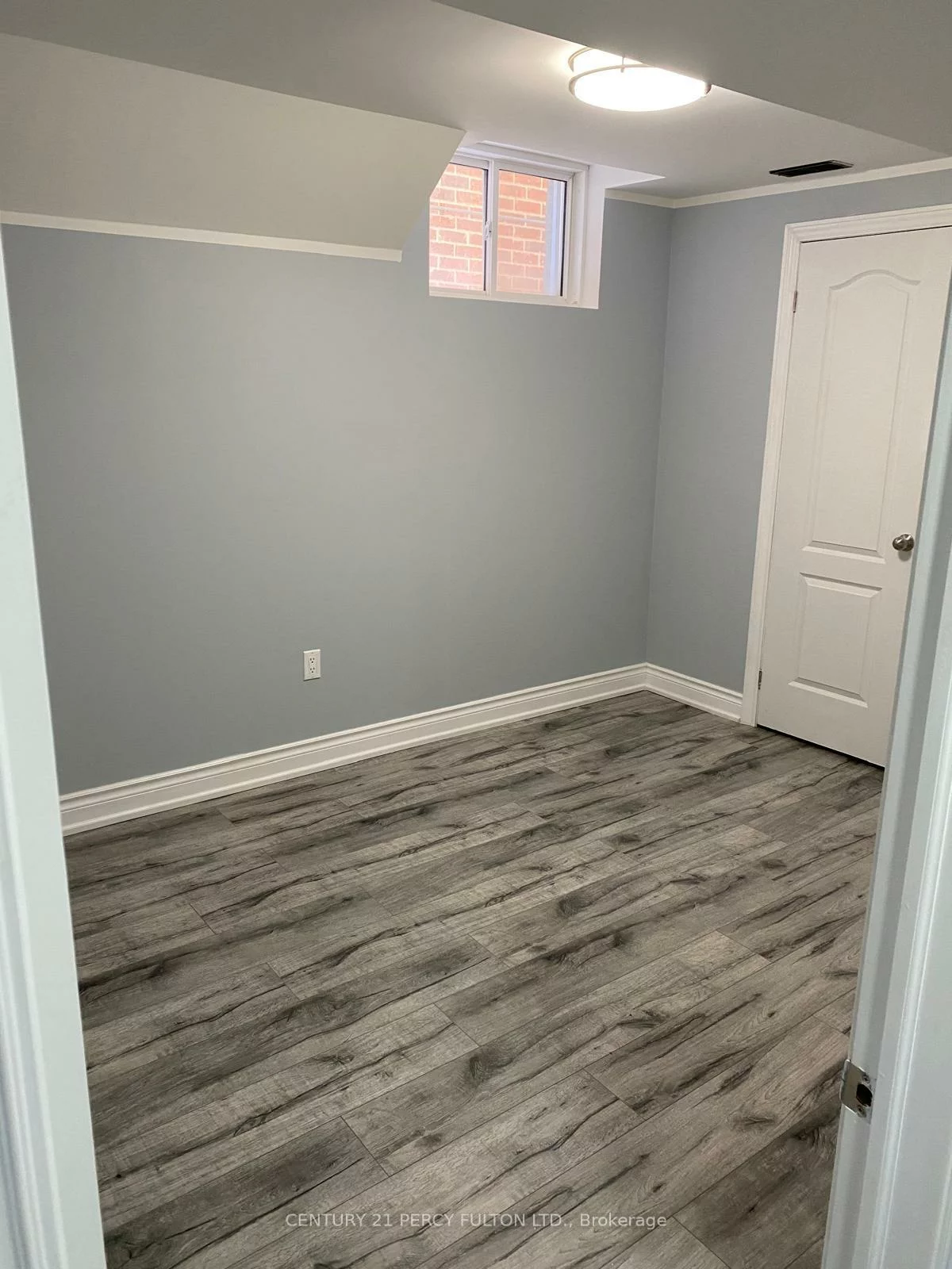 300, Miller Park, Bradford, Bradford West Gwillimbury