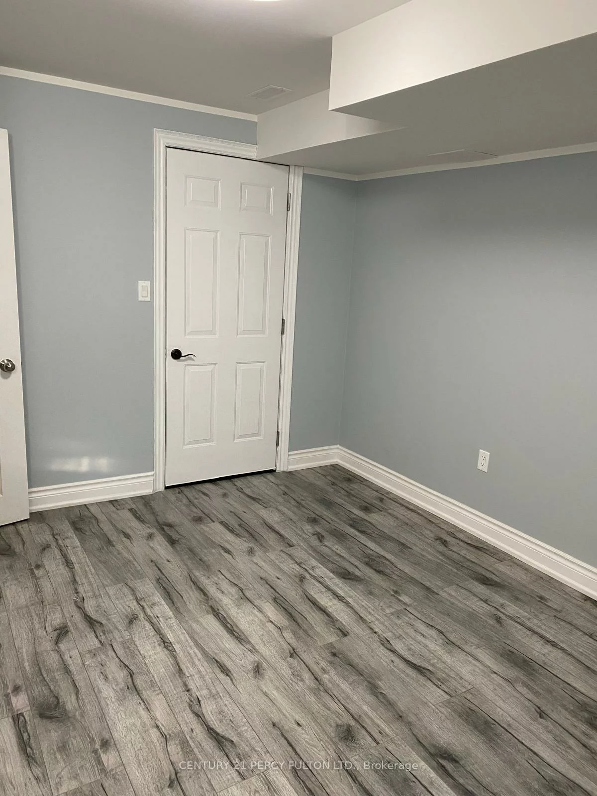 300, Miller Park, Bradford, Bradford West Gwillimbury