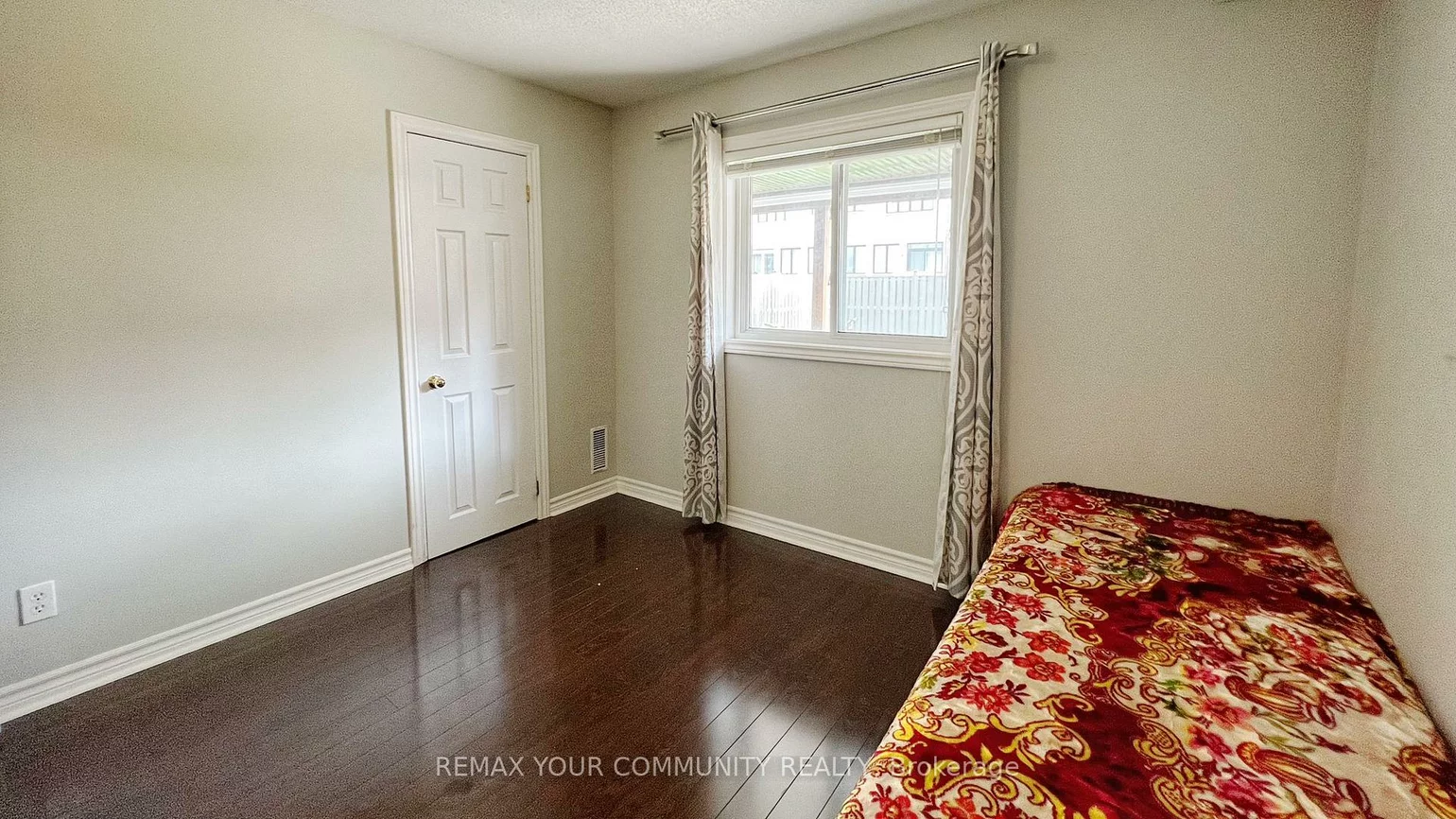 6, Veseli, Bradford, Bradford West Gwillimbury