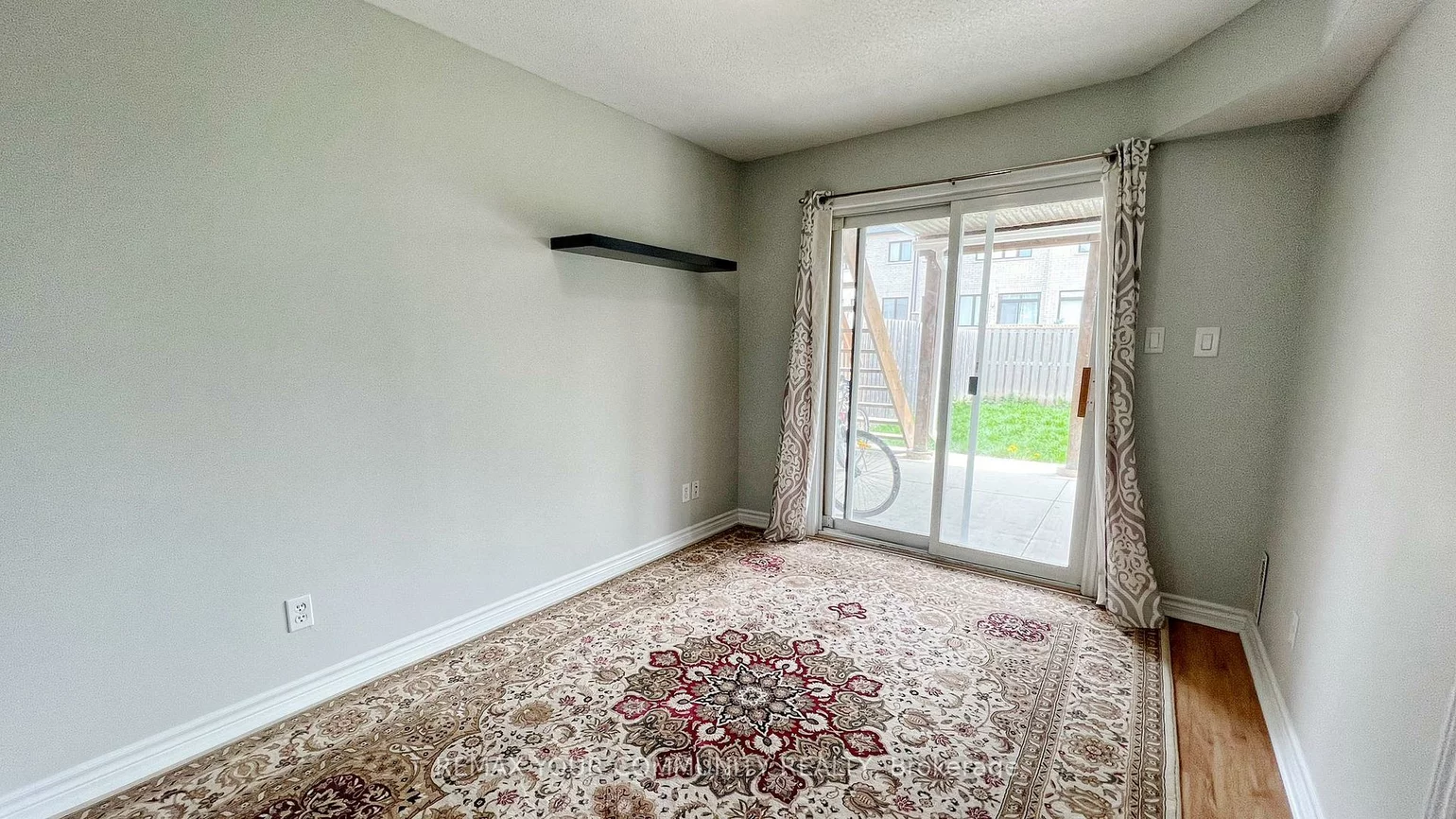 6, Veseli, Bradford, Bradford West Gwillimbury