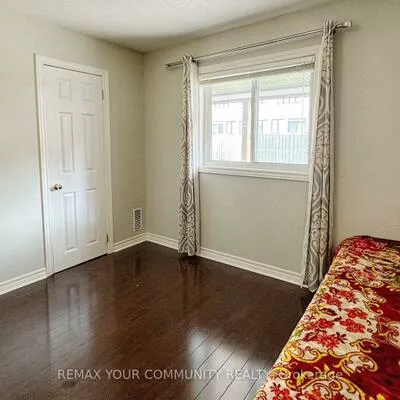 6, Veseli, Bradford, Bradford West Gwillimbury