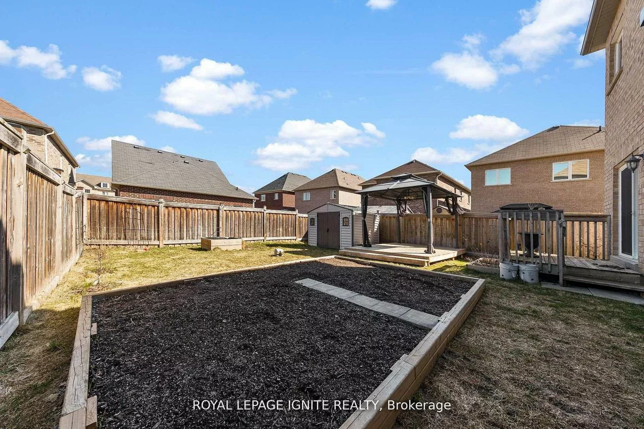 134, Gardiner, Bradford, Bradford West Gwillimbury