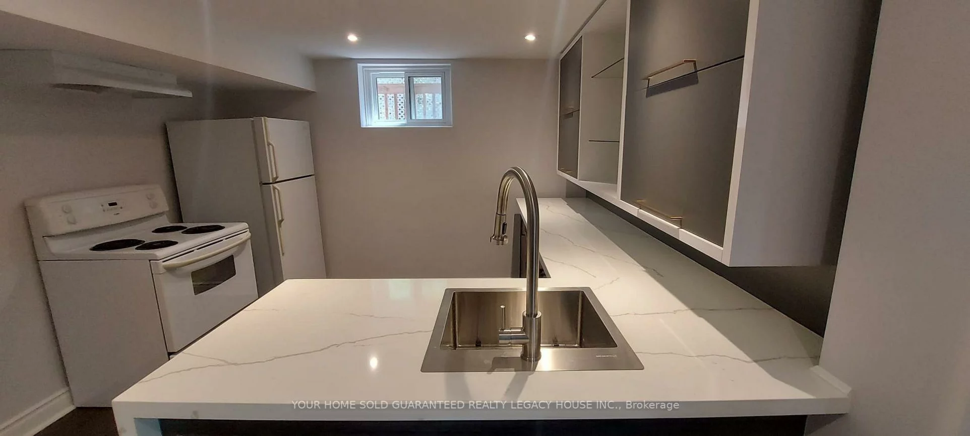 406, Orsi, Bradford, Bradford West Gwillimbury