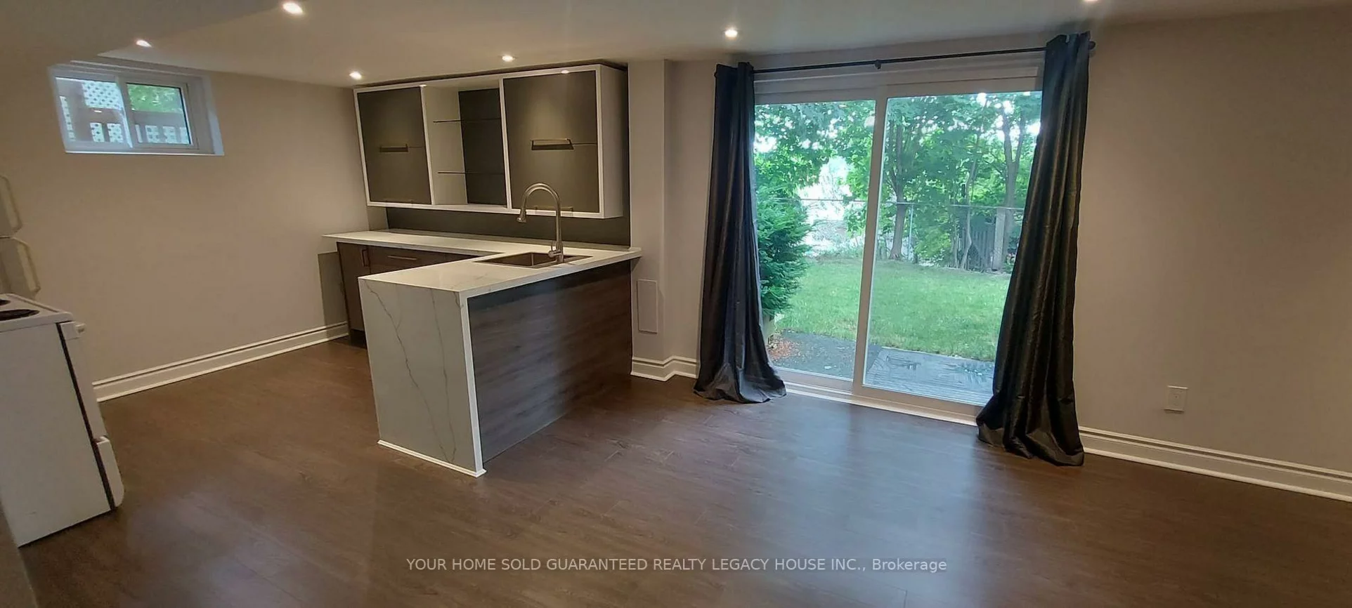 406, Orsi, Bradford, Bradford West Gwillimbury