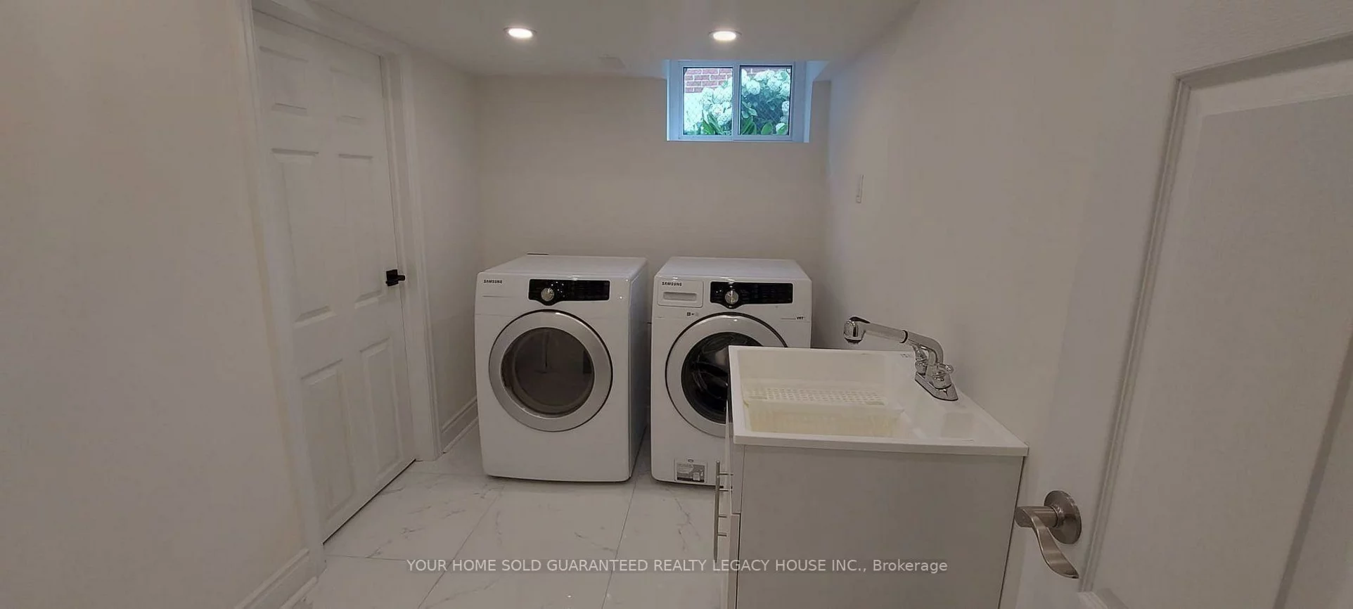 406, Orsi, Bradford, Bradford West Gwillimbury