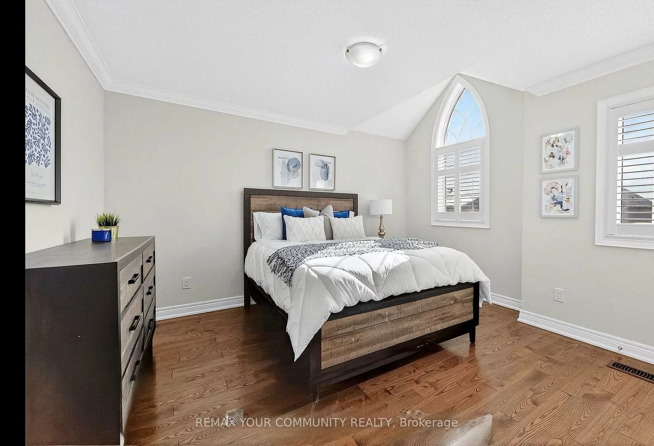 95, Chelsea, Bradford, Bradford West Gwillimbury