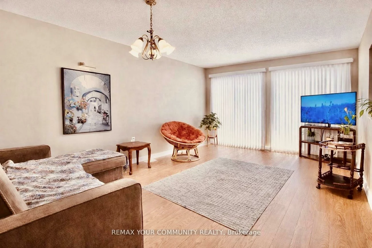 20, Veseli, Bradford, Bradford West Gwillimbury