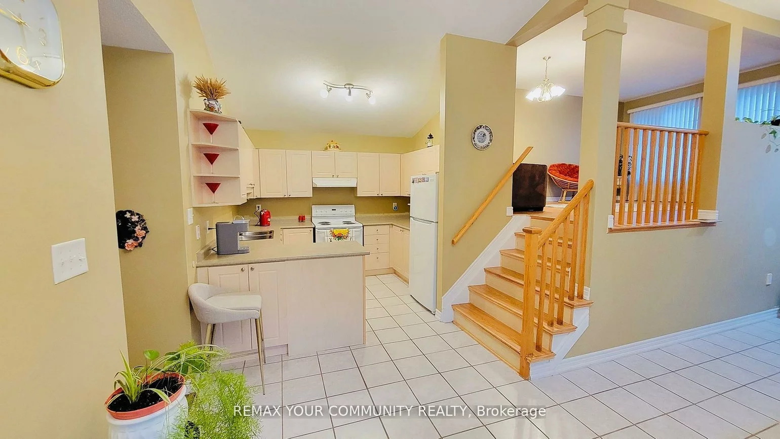 20, Veseli, Bradford, Bradford West Gwillimbury