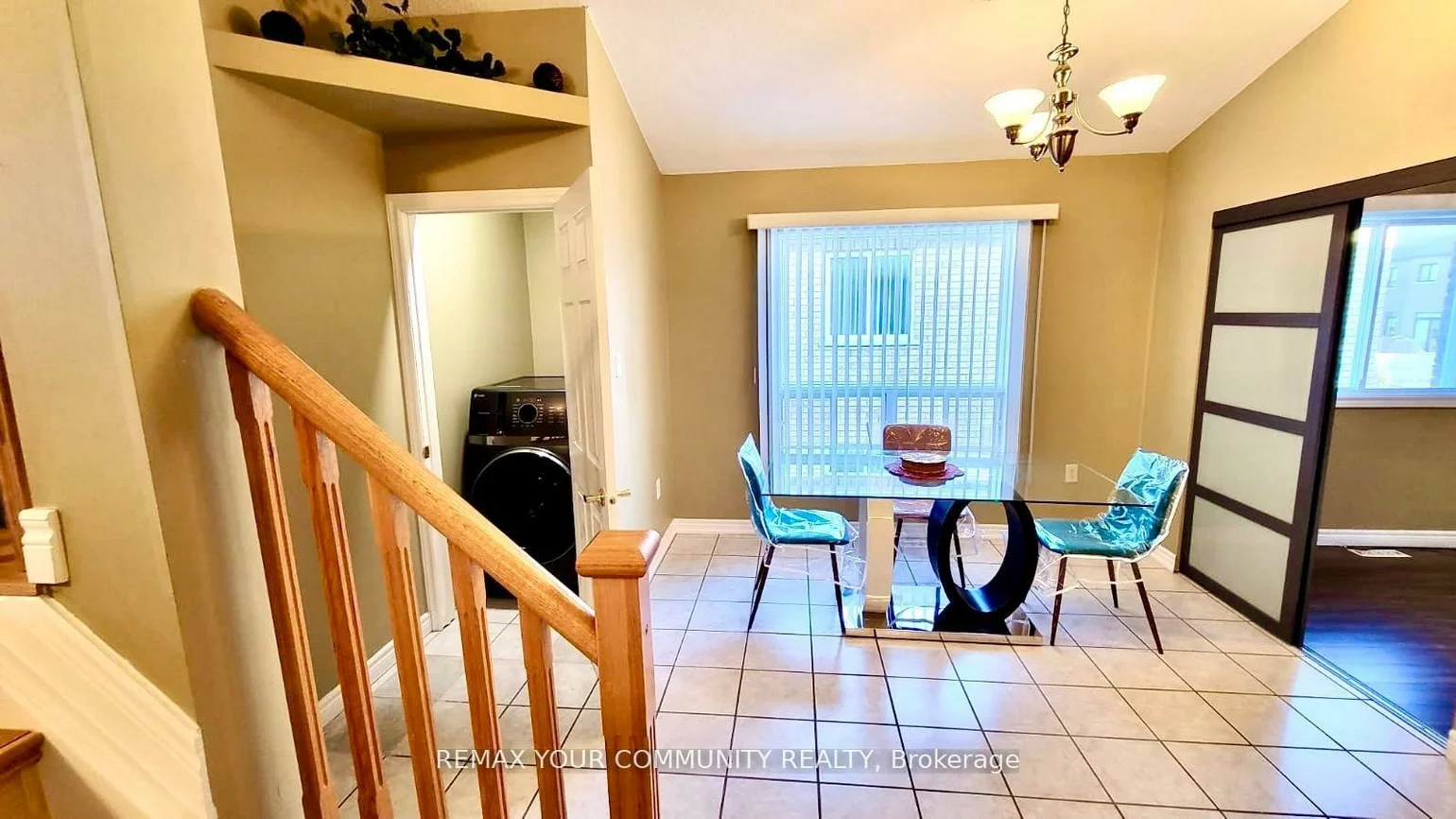 20, Veseli, Bradford, Bradford West Gwillimbury