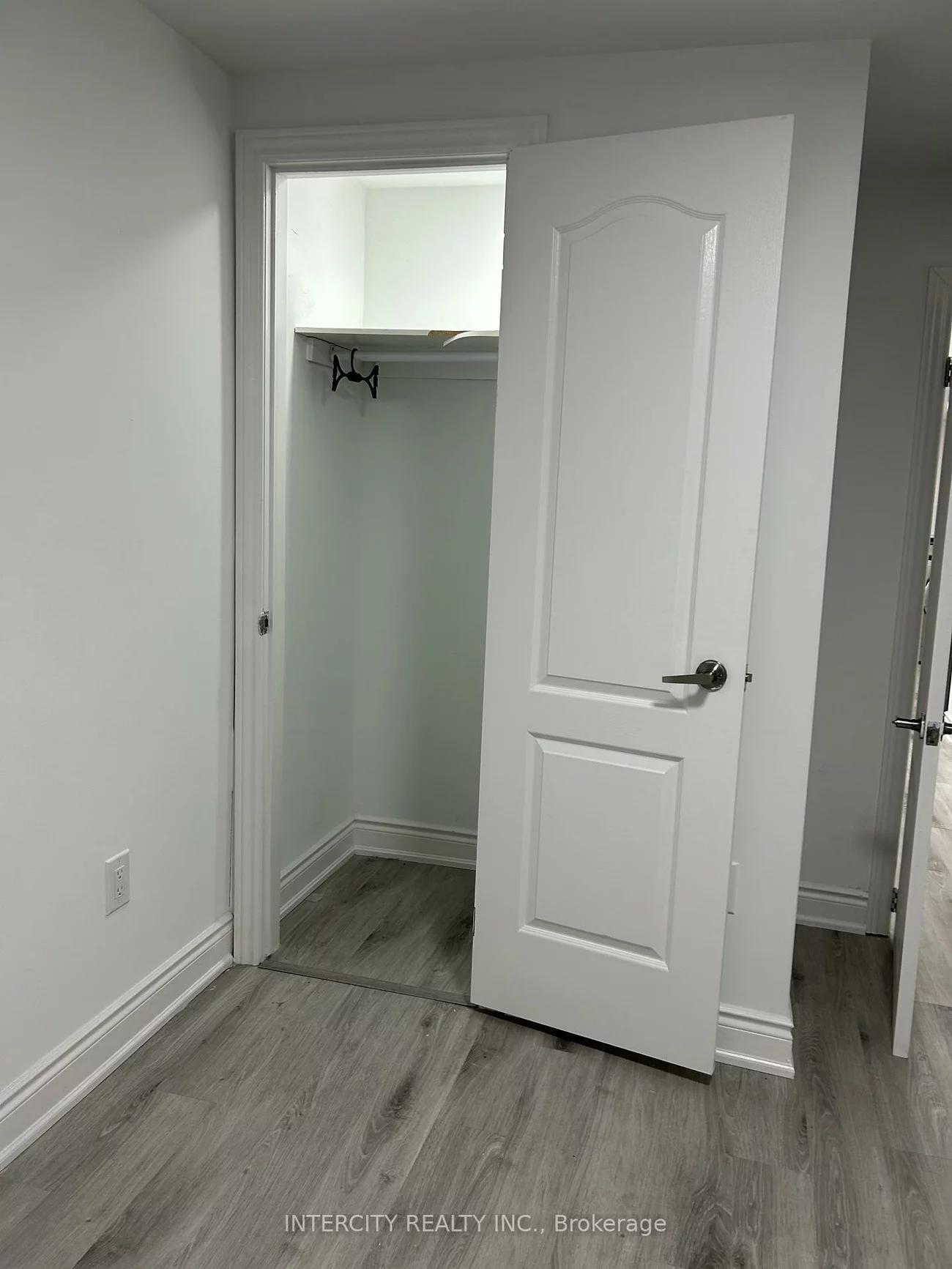 260, Britannia, Bradford, Bradford West Gwillimbury