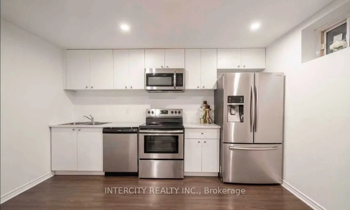 201, Romanelli, Bradford, Bradford West Gwillimbury