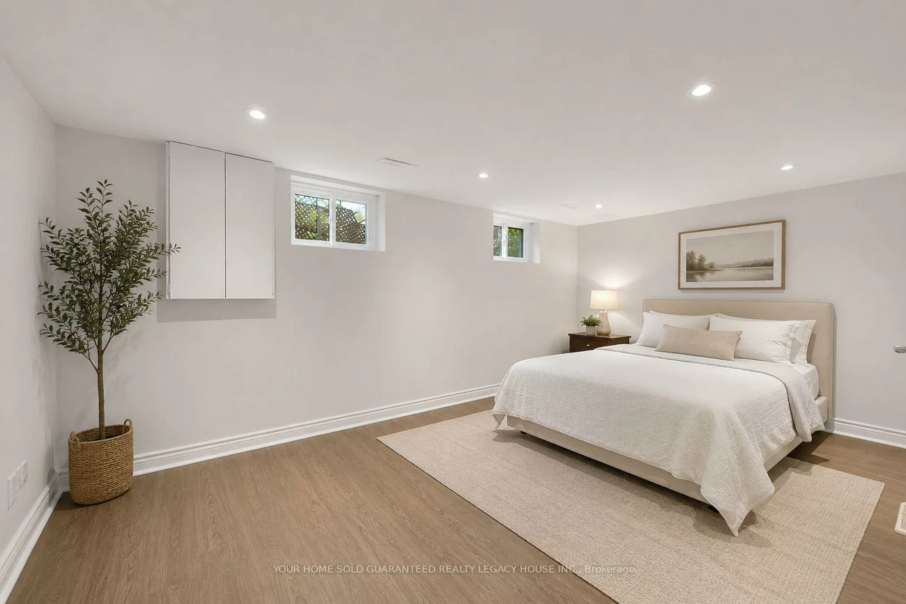 406, Orsi, Bradford, Bradford West Gwillimbury