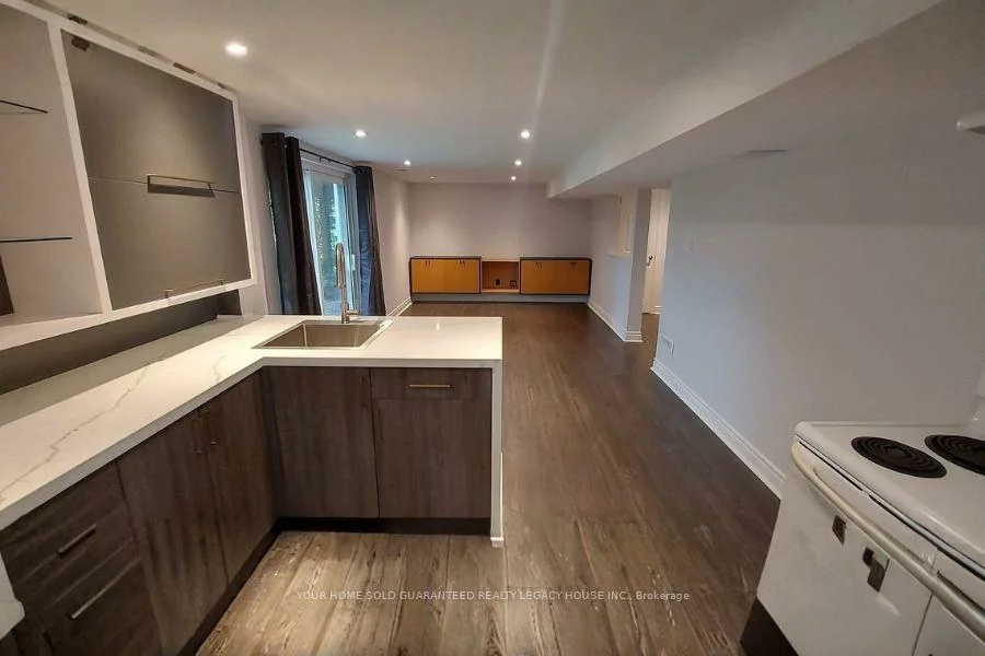 406, Orsi, Bradford, Bradford West Gwillimbury