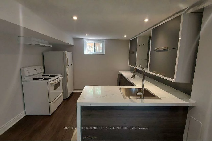 406, Orsi, Bradford, Bradford West Gwillimbury