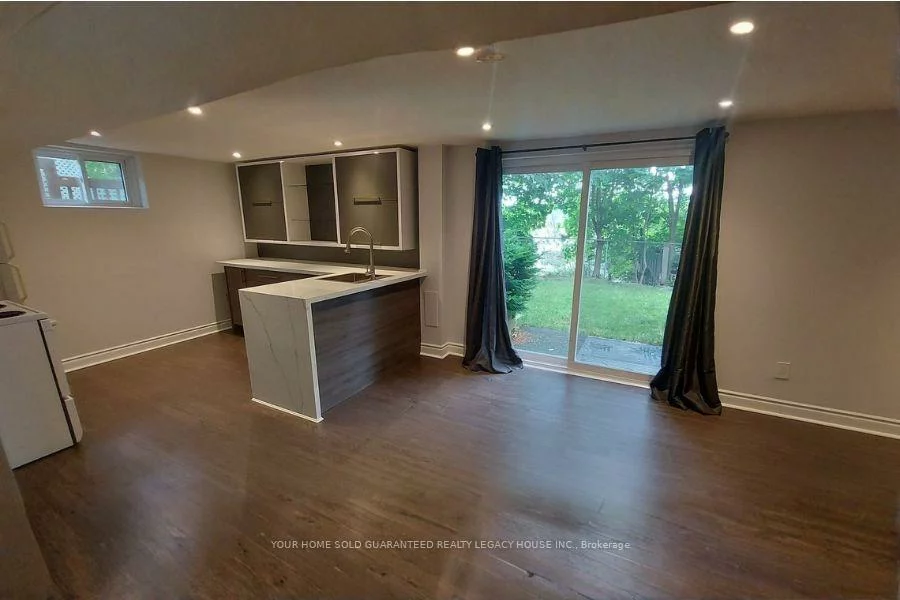 406, Orsi, Bradford, Bradford West Gwillimbury