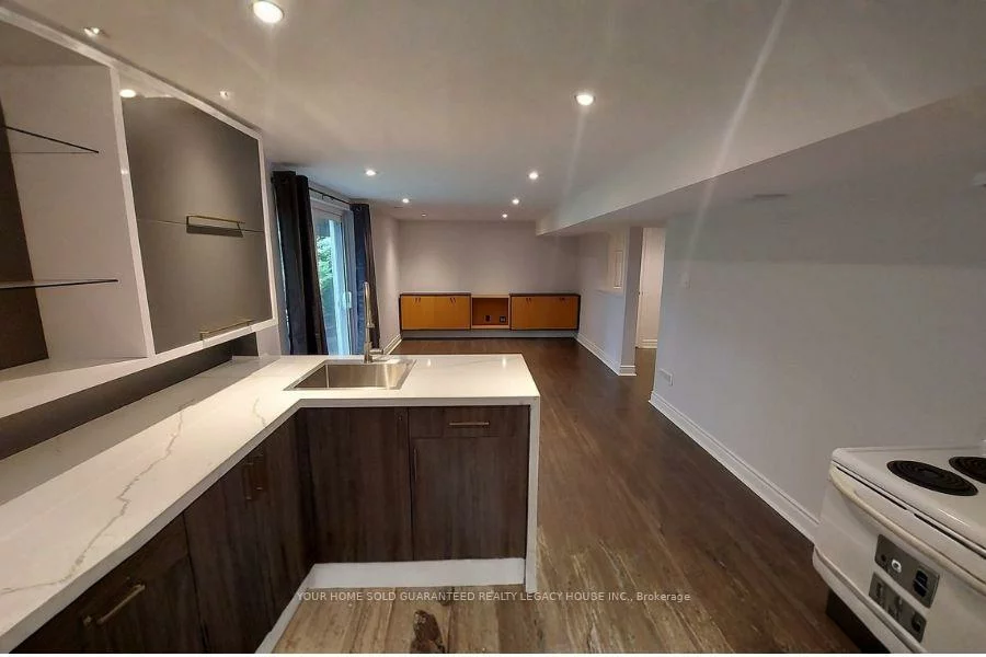 406, Orsi, Bradford, Bradford West Gwillimbury