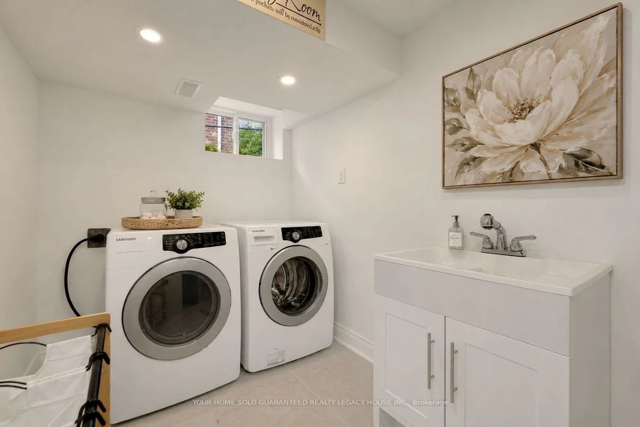 406, Orsi, Bradford, Bradford West Gwillimbury