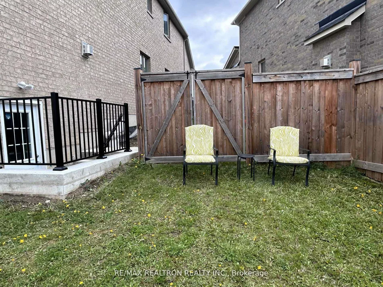 101, Milby, Bradford, Bradford West Gwillimbury