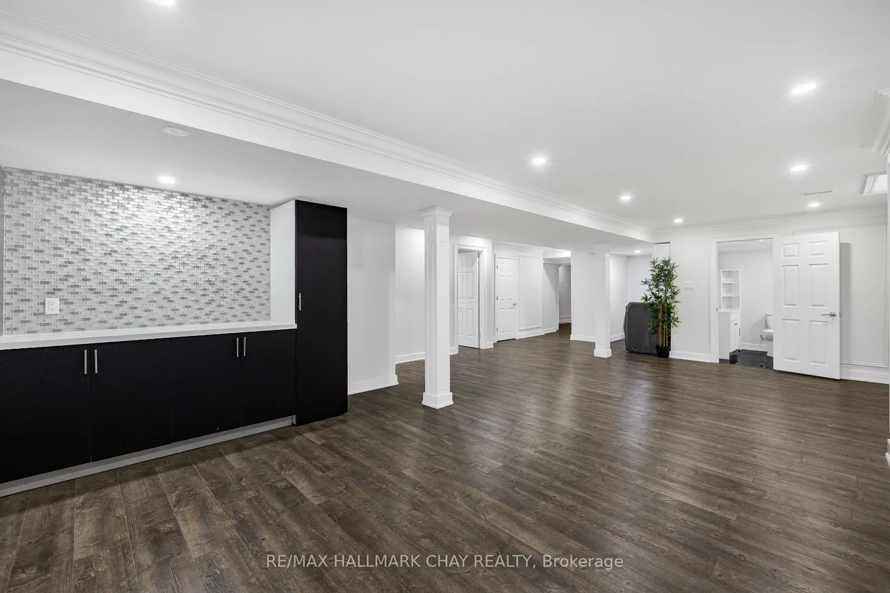 23, Tyndall, Bradford, Bradford West Gwillimbury