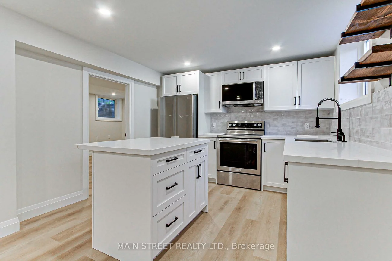 4, Carrington, Bradford, Bradford West Gwillimbury