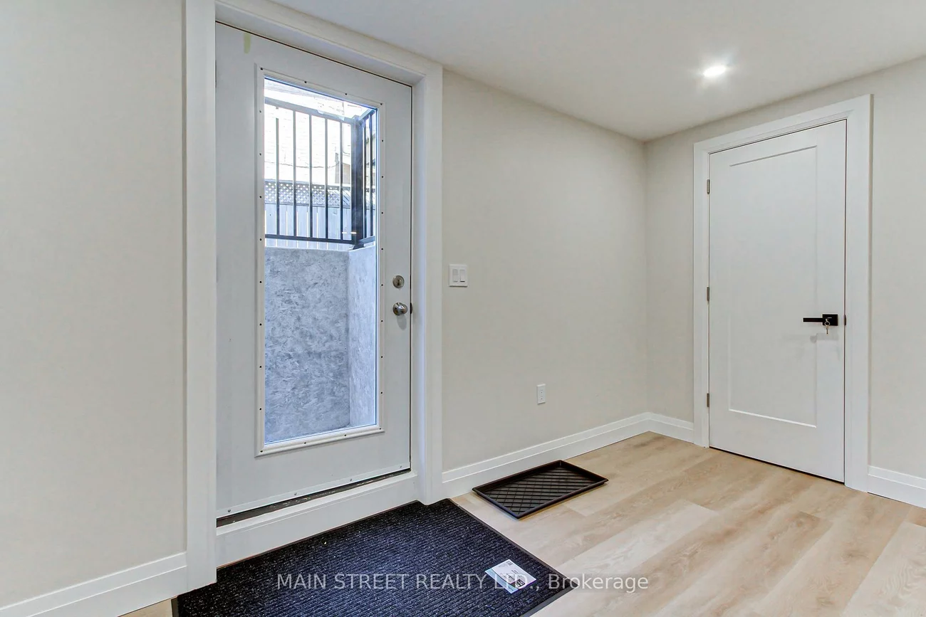4, Carrington, Bradford, Bradford West Gwillimbury