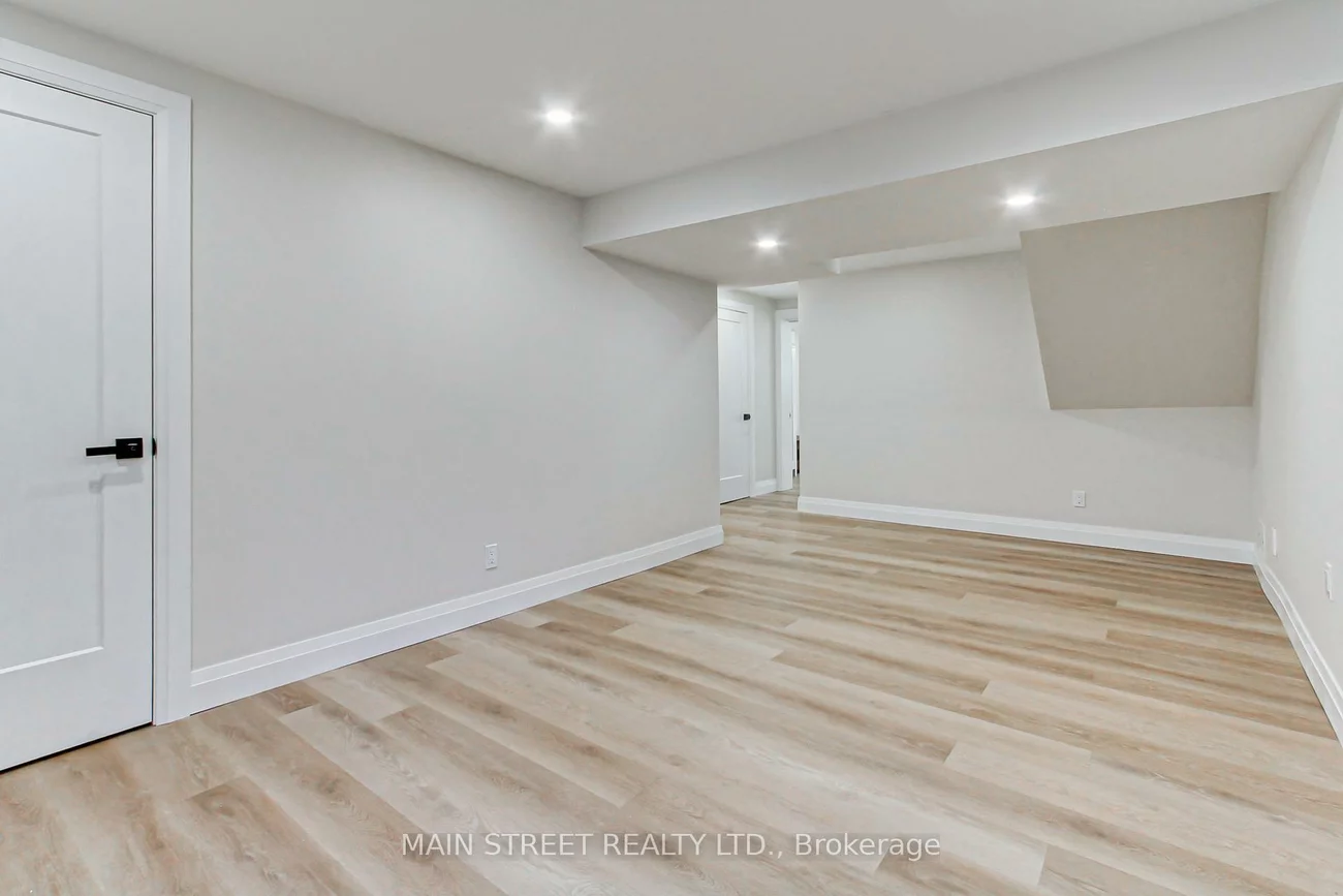4, Carrington, Bradford, Bradford West Gwillimbury